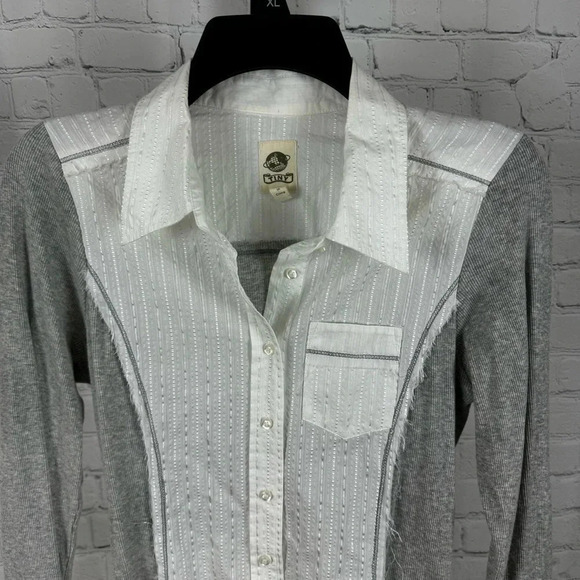 Tiny By Anthropologie Gray and White Long Sleeve Ribbed Button Down Size Small - Picture 2 of 6
